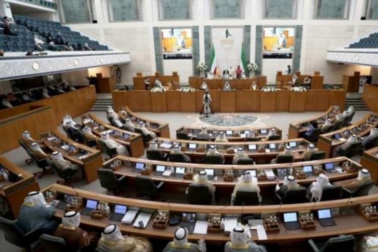Kuveyt'te h&uuml;k&uuml;metin istifası kabul edildi