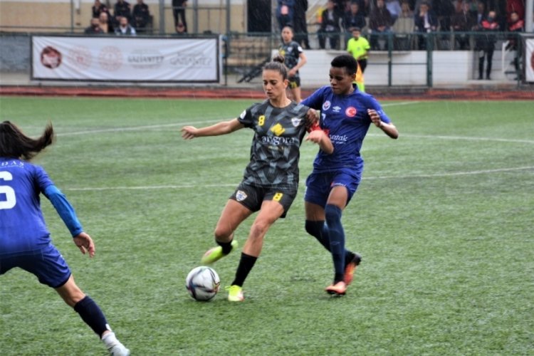 Kadın Futbol S&uuml;per Ligi'nde play-off ve play-out zamanı