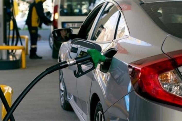 Benzine yine zam geldi