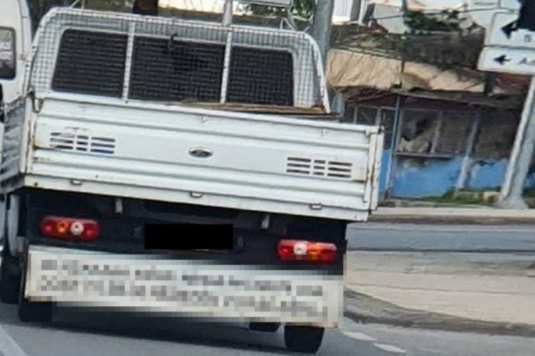 Bu kamyon arkası yazısı i&ccedil; &ccedil;ektirdi