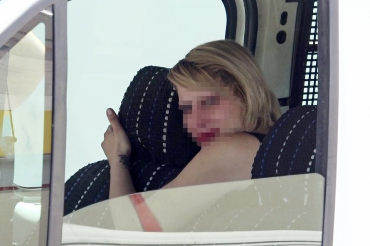 Antalya'da i&ccedil; &ccedil;amaşırı &ccedil;alıp, kasiyeri tehdit eden kadın serbest