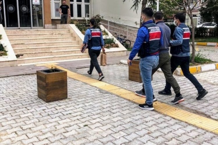 20 yıl &ouml;nceki cinayet, zaman aşımına 3 g&uuml;n kala &ccedil;&ouml;z&uuml;ld&uuml;