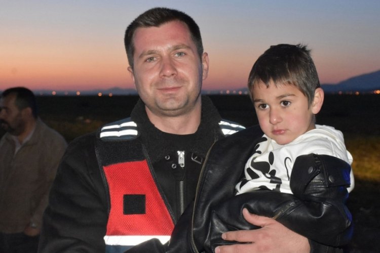 Ailesiyle mantar toplarken kaybolan &ccedil;ocuk bulundu