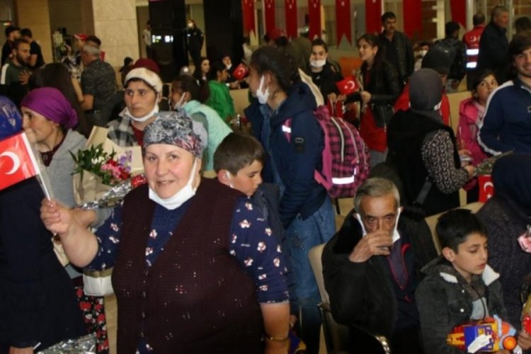 Ukrayna'dan tahliye edilen Ahıska T&uuml;rkleri Elazığ'da