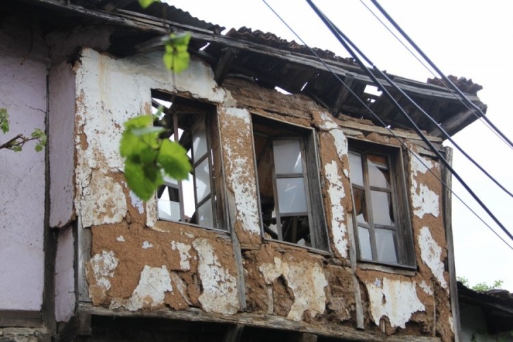 Cumalıkızık'ta tehlike &ccedil;anları! K&uuml;lt&uuml;rel mirasına sahip &ccedil;ık Bursa (&Ouml;ZEL HABER)