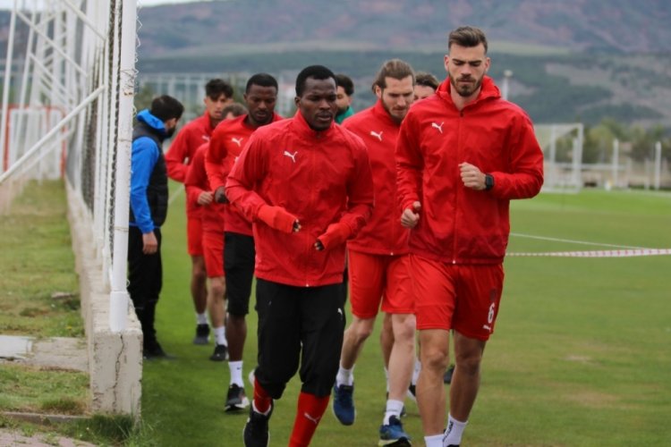 Sivasspor ile Alanyaspor final i&ccedil;in sahada
