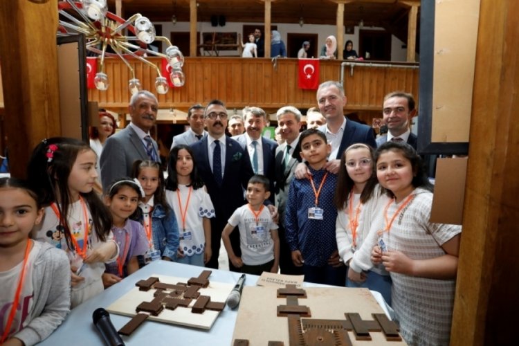 Bursa'da 'tarih yazan &ccedil;ocuklar' projesi meyvelerini vermeye başladı