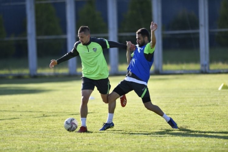 Bursaspor'da Bandırmaspor ma&ccedil;ı hazırlıkları s&uuml;r&uuml;yor