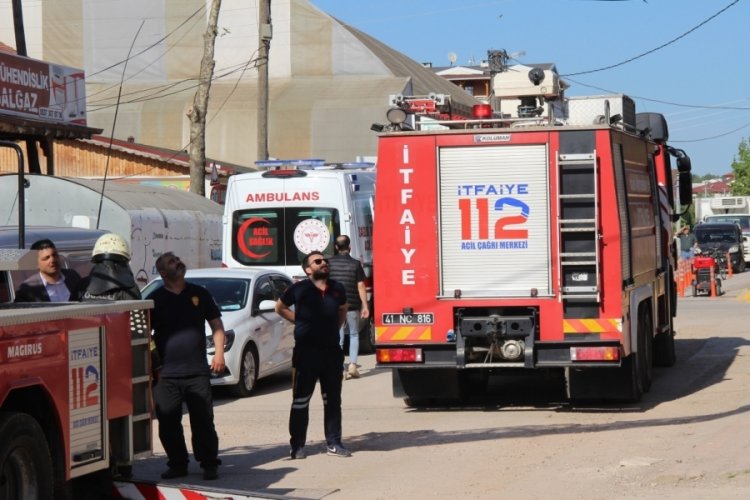 Rehabilitasyon merkezinin &ccedil;atısında korkutan yangın