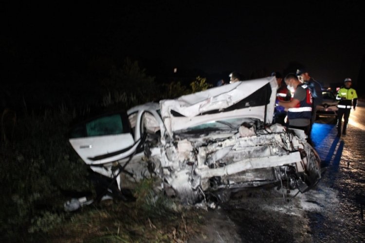 Aydın'da feci kazada 2 &ouml;l&uuml; 5 yaralı