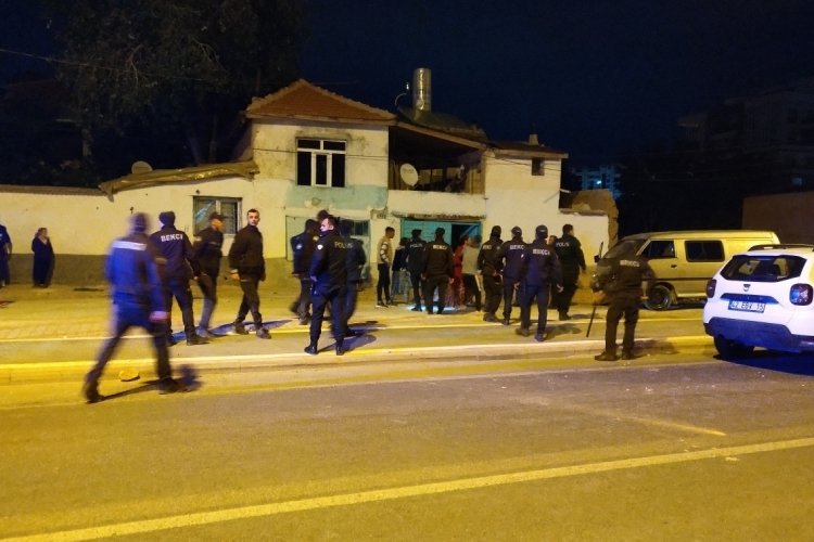 Sokak ortasında silahlar konuştu: 3 yaralı