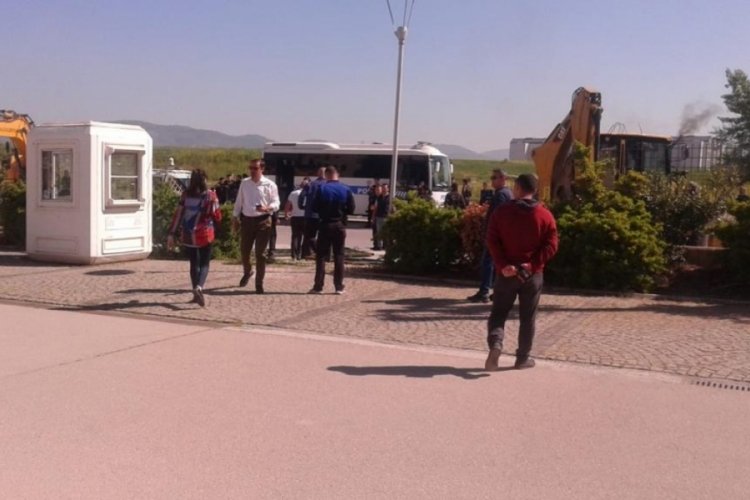 Bursa'da polis g&ouml;zetimli yıkım