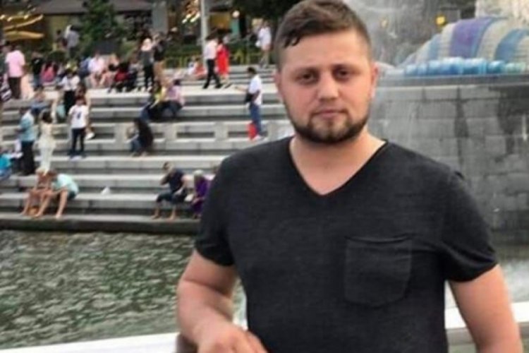 Sakarya'da evinin &ouml;n&uuml;nde &ouml;ld&uuml;r&uuml;ld&uuml;