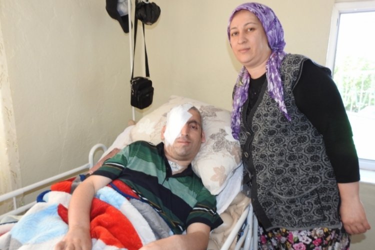 Kasksız motora bindi, yatağa mahkum kaldı