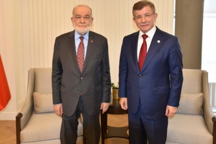 Karamollaoğlu ile Davutoğlu  bir araya geldi