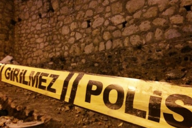 4. kattan d&uuml;şen 22 yaşındaki gen&ccedil; hayatını kaybetti