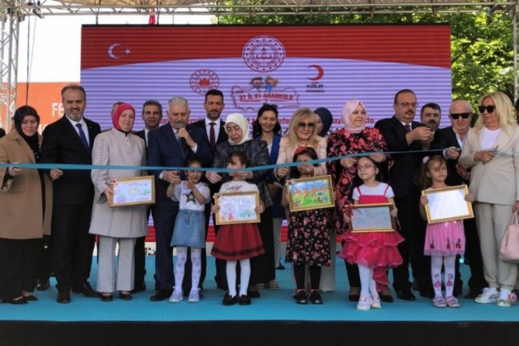 Binali Yıldırım'dan Bursa'ya &ouml;vg&uuml;... "T&uuml;rkiye'yi zengin eden ulu şehir"