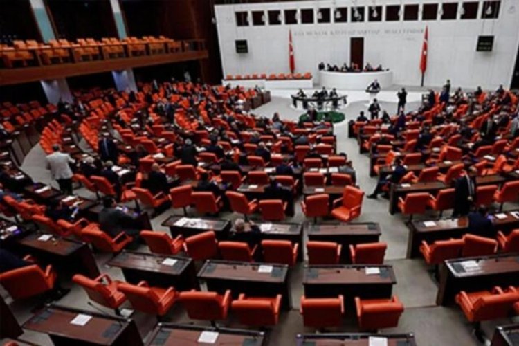 AK Partili isim a&ccedil;ıkladı: &Ouml;ğrencilere af geliyor