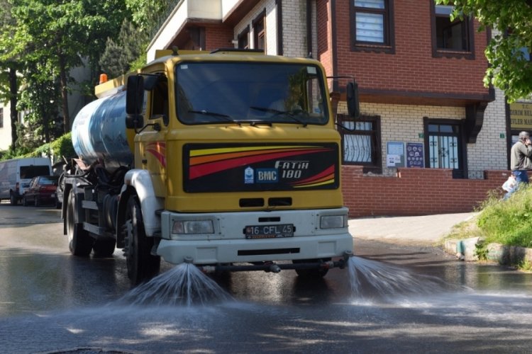 Bursa Yıldırım'ın cadde ve sokaklarında bahar temizliği