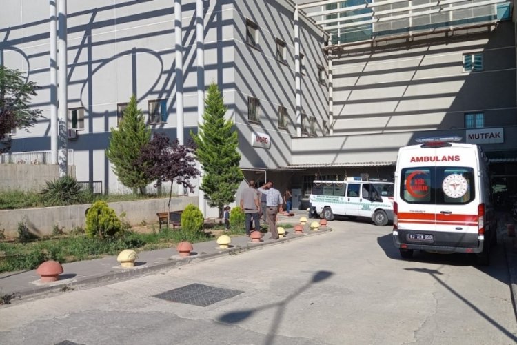 6. yaşındaki oğlunu trakt&ouml;rle ezdi