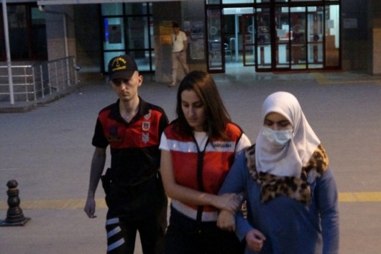 2 yaşındaki bebeğini bı&ccedil;aklayarak &ouml;ld&uuml;ren anne tutuklandı