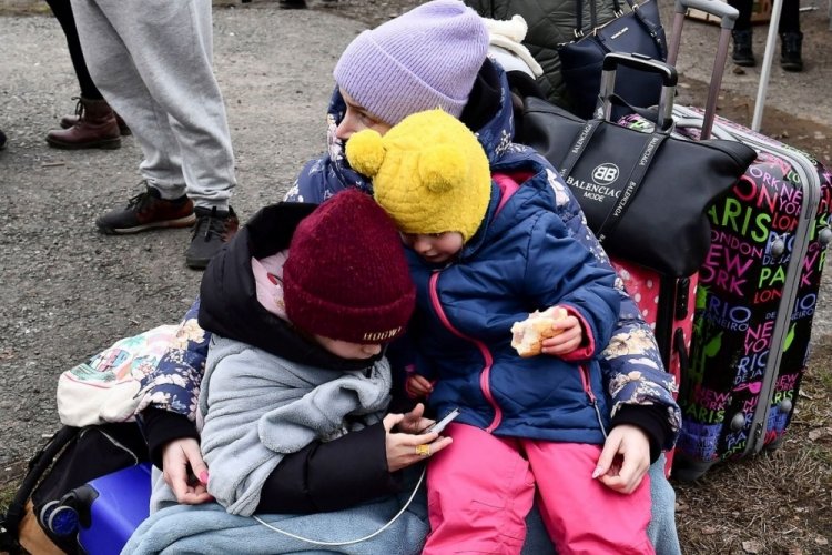 Rusya'nın Ukrayna'ya saldırılarında 227 &ccedil;ocuk &ouml;ld&uuml;