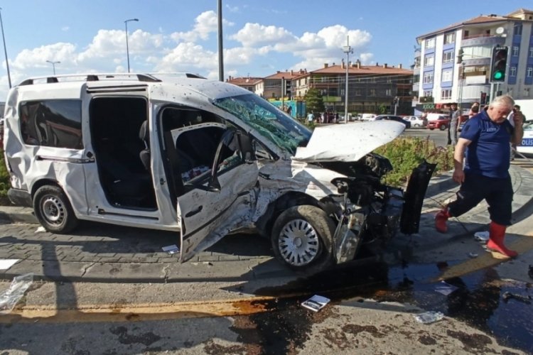 Başkentte trafik kazası: 1 &ouml;l&uuml;, 3 yaralı