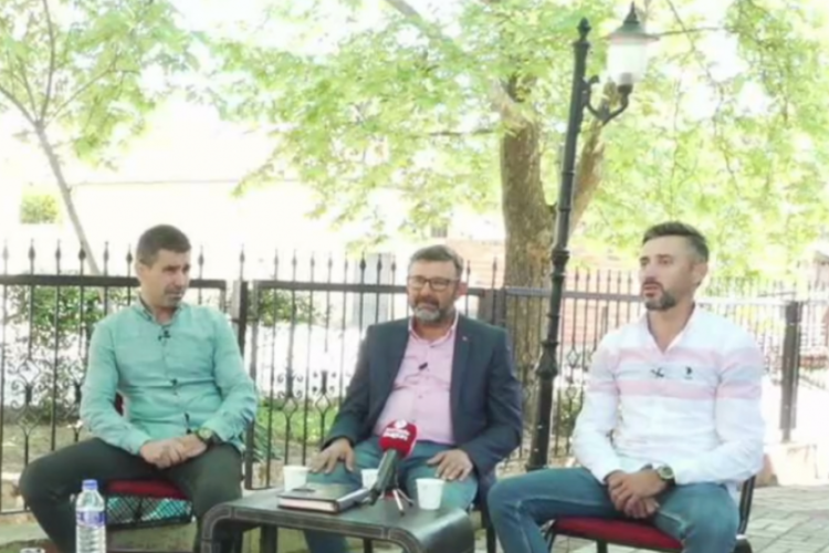 G&uuml;n'Aysın' Aksungur k&ouml;y&uuml;nde &ccedil;ift&ccedil;ilerle buluştu