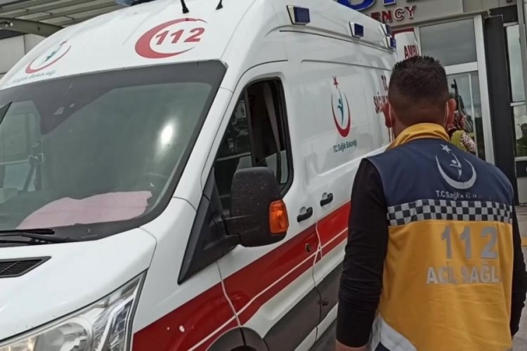 Damdan d&uuml;şen 84 yaşındaki adam hayatını kaybetti