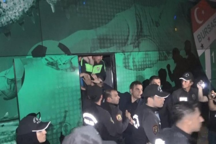 Bursaspor kafilesinde b&uuml;y&uuml;k olay!