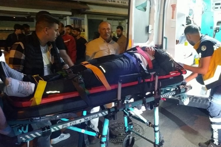 Bursa'da korkutan kaza: Kafa kafaya &ccedil;arpıştılar