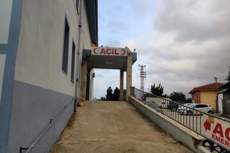 &Ccedil;ok sayıda kişi zehirlenme ş&uuml;phesiyle hastaneye kaldırıldı