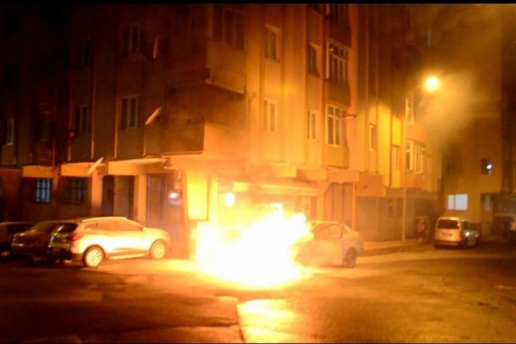 LPG'li otomobil alev topuna d&ouml;nd&uuml;