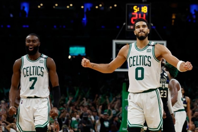 Boston Celtics ve Dallas Mavericks finale y&uuml;kseldi
