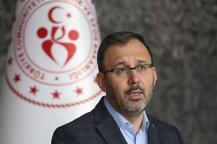 Bakan Kasapoğlu işitme engelli milli sporcuları tebrik etti