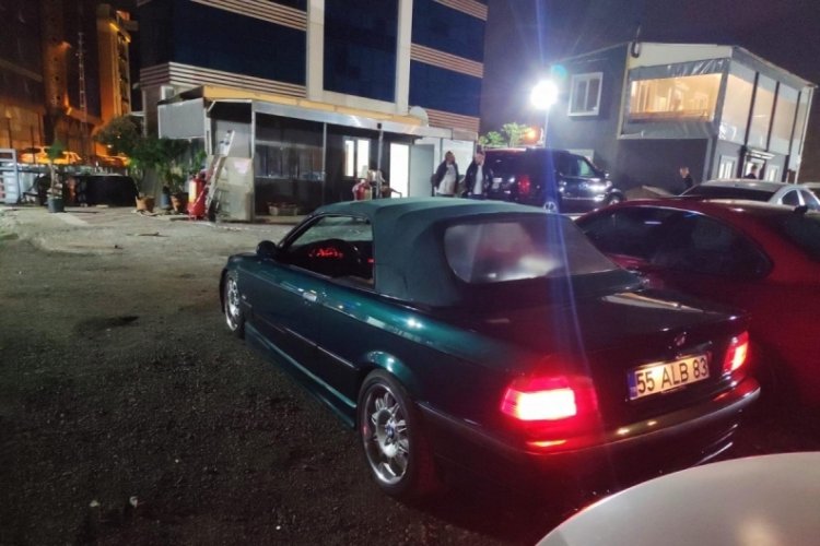 İstanbul'da yolu kapatarak drift yapan s&uuml;r&uuml;c&uuml; yakalandı