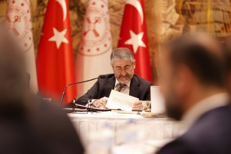 Bakan Nebati konut sekt&ouml;r&uuml; temsilcileriyle bir araya geldi