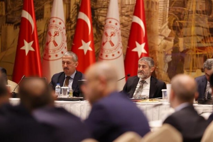 Bakan Nureddin Nebati temizlik sekt&ouml;r&uuml; temsilcileriyle g&ouml;r&uuml;şt&uuml;