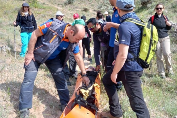 Vadi y&uuml;r&uuml;y&uuml;ş&uuml; yaparken yaralandı