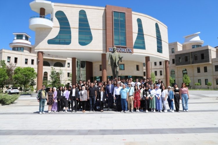 Liseli &ouml;ğrencilere Nevşehir Hacı Bektaş Veli &Uuml;niversitesi tanıtıldı