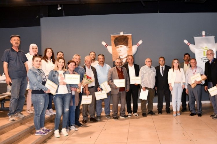 Eskişehir Tepebaşı muhtarları bowling turnuvasından buluştu
