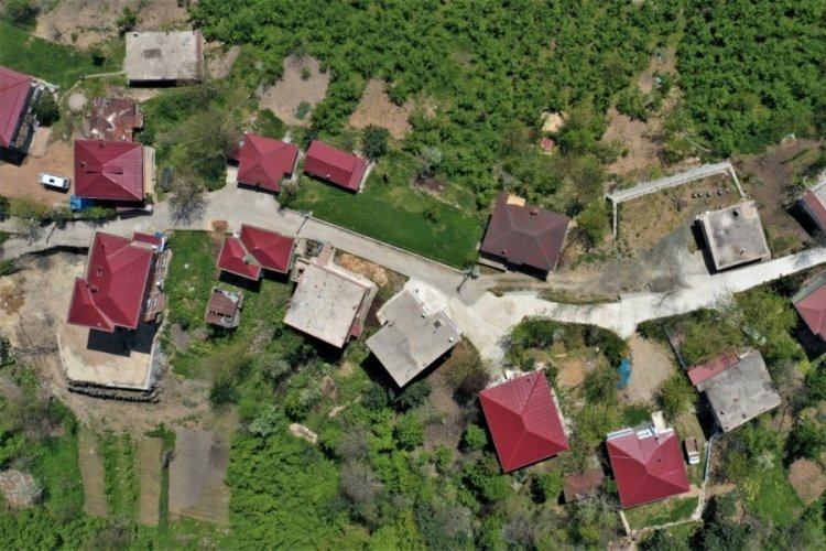 Ordu'da iki mahalle daha beton yol konforuna kavuştu