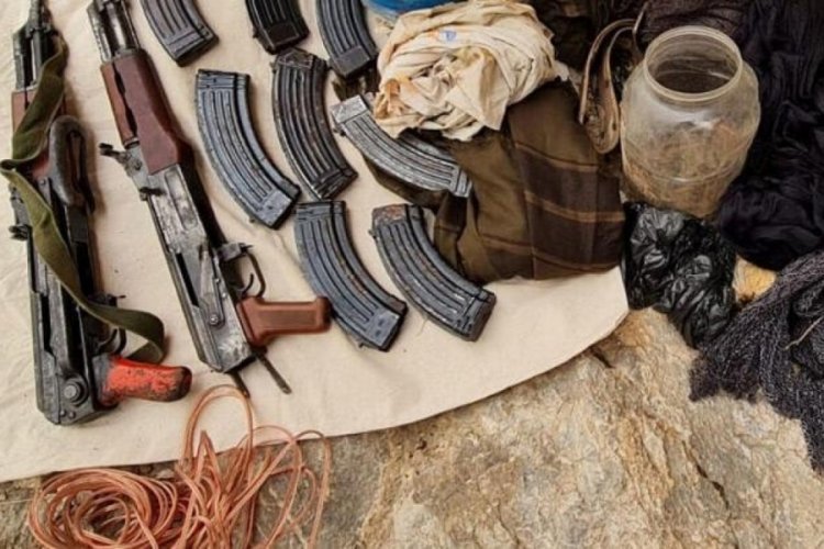 Van'da PKK'ya ait silahlar ele ge&ccedil;irildi
