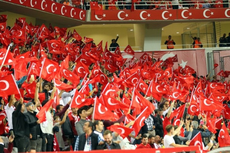A Milli Futbol Takımı'nın Litvanya ma&ccedil;ı biletleri satışa &ccedil;ıktı