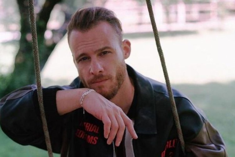 Kerem B&uuml;rsin: Toplasan 3 pantolonum vardır