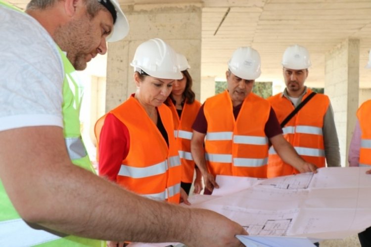 Başkan Elif K&ouml;se, K&ouml;se G&uuml;nd&uuml;z &Ccedil;ocuk Bakımevi inşaat &ccedil;alışmalarını inceledi