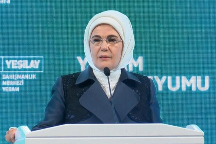 Emine Erdoğan: Maddelerle ve teknolojiyle k&ouml;le efendi ilişkisi kuruyoruz