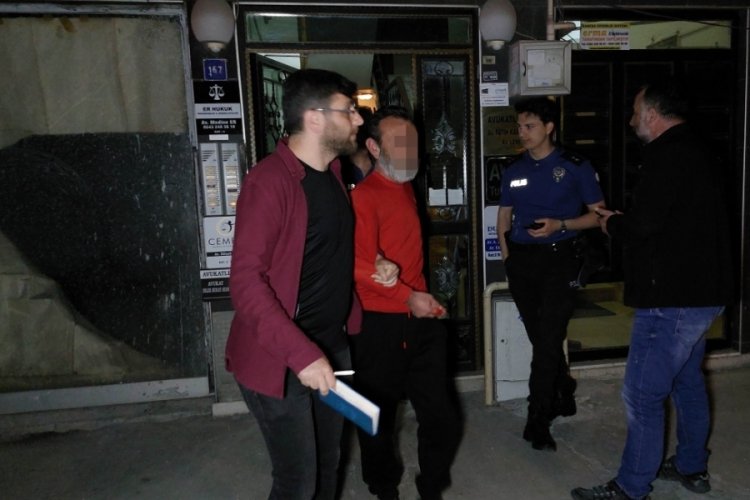 Avukatlık b&uuml;rosunda bı&ccedil;aklı saldırgan dehşeti