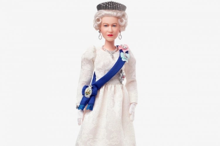 Krali&ccedil;e Elizabeth'in Barbie bebeği karaborsaya d&uuml;şt&uuml;!