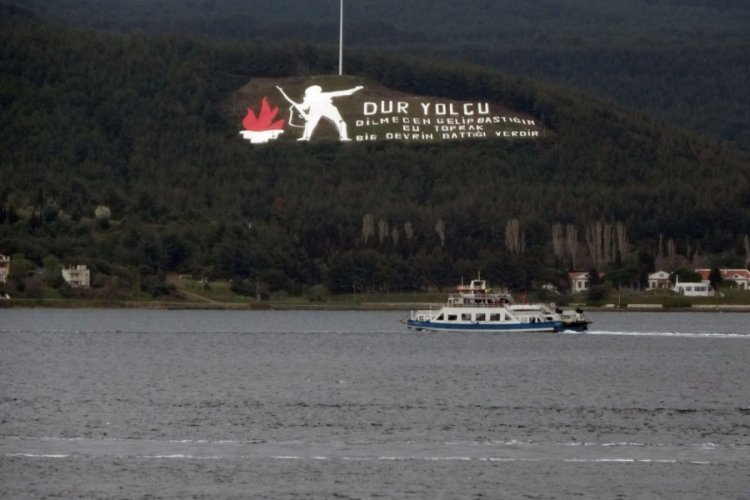 &Ccedil;anakkale'de feribot seferleri iptal